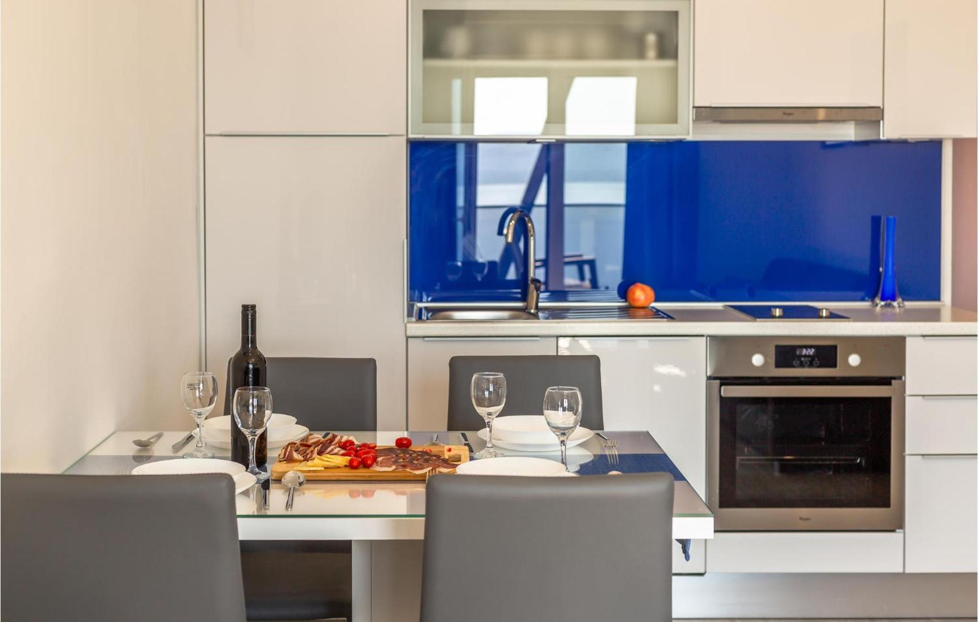 Amazing Apartment In Medici With Kitchen Kutleša Extérieur photo